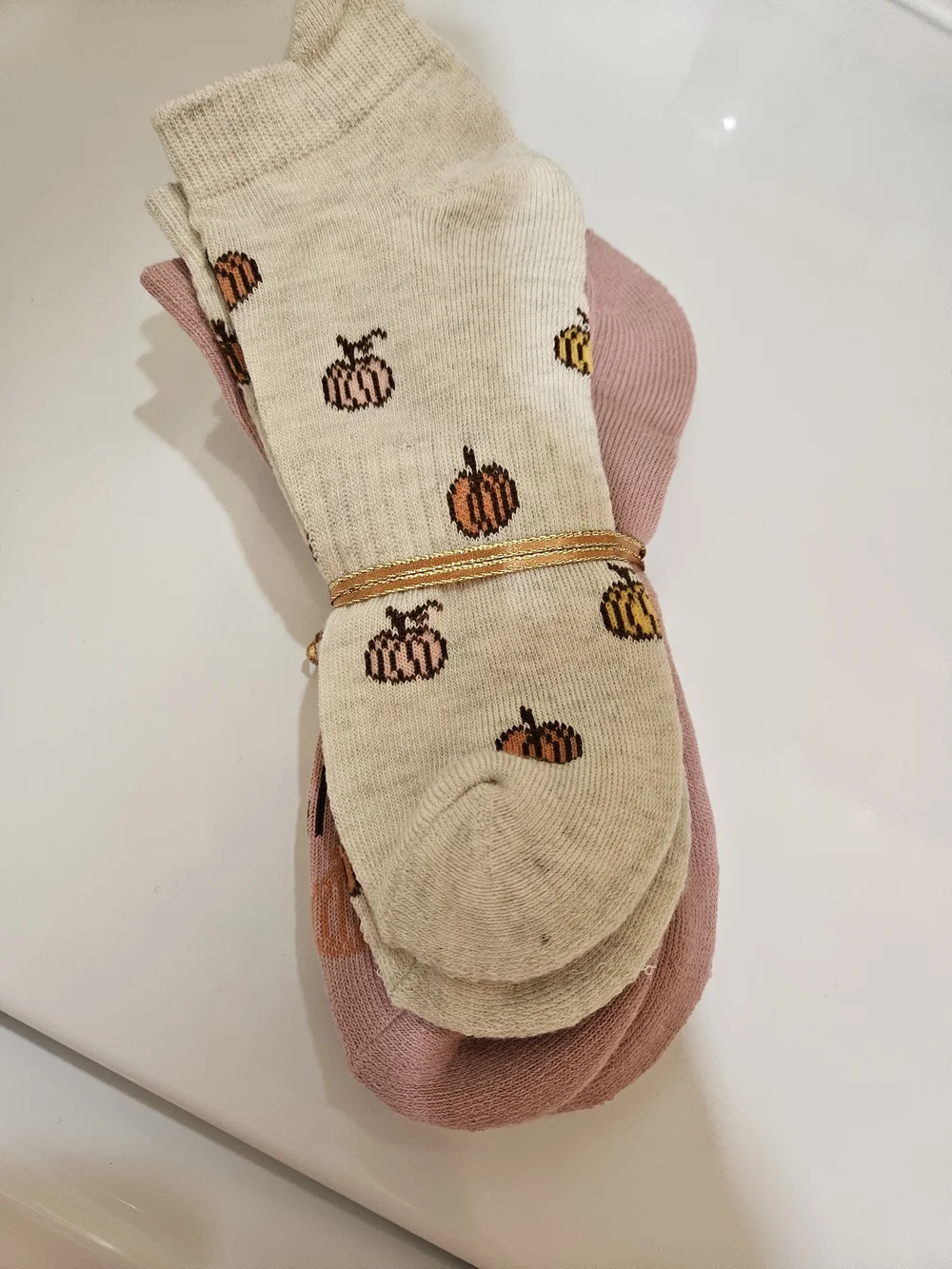 Cream & Pink Pumpkin Pattern Crew Socks - Womens Cozy Pair